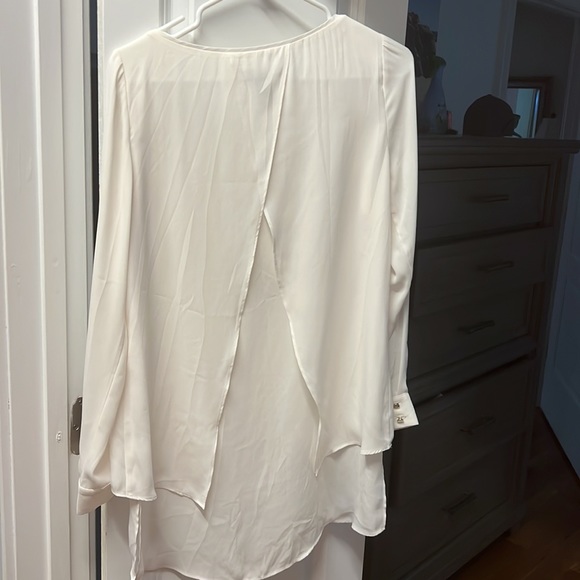 WHBM Ivory tunic blouse - Picture 4 of 4